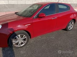 Rosso Usata 2013 Alfa Romeo Giulietta Due volumi | 10.500 € (Buon prezzo)