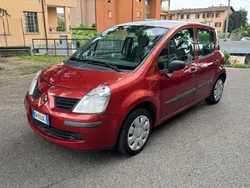 Rosso fuoco Usata 2007 Renault Modus Monovolume | 2900 € (Buon prezzo)