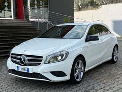 Bianco Usata 2015 Mercedes A180 Night Tre volumi | 13.900 € (Cara)