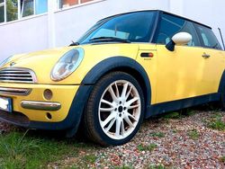Giallo Usata 2008 Mini Cooper Due volumi | 2800 € (Ottimo prezzo)