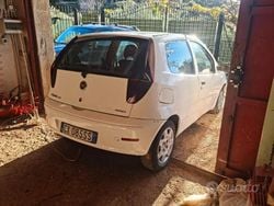 Usata 2005 Fiat Punto Tre volumi | 1000 € (Ottimo prezzo)