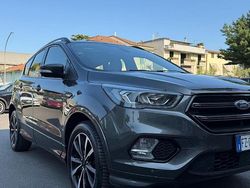 Grigio Usata 2020 Ford Kuga ST-Line SUV | 15.000 €