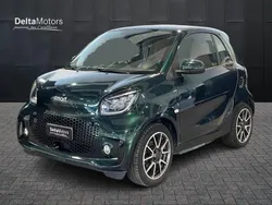 Verde metallizzato Usata 2020 Smart ForTwo Electric Drive Coupé | 12.300 € (Buon prezzo)