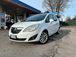 Usata 2013 Opel Meriva Monovolume | 2300 € (Buon prezzo)