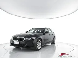 Black sapphire metallizzato Usata 2023 BMW 320 Station wagon | 34.500 € (Super prezzo)