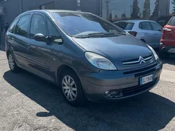 Grigio Usata 2007 Citroën Xsara Picasso Elegance Monovolume | 2200 € (Buon prezzo)