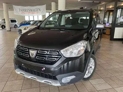 Nero pastello Usata 2022 Dacia Lodgy Comfort Monovolume | 20.900 € (Molto cara)