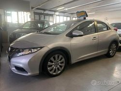 Grigio Usata 2012 Honda Civic Executive Tre volumi | 8490 € (Buon prezzo)