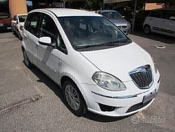 Bianco pastello Usata 2010 Lancia Musa Monovolume | 3990 € (Buon prezzo)