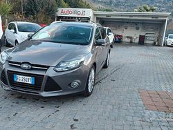 Grigio Usata 2011 Ford Focus Titanium Station wagon | 6490 € (Cara)
