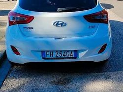 Bianco Usata 2017 Hyundai i30 Tre volumi | 10.000 €
