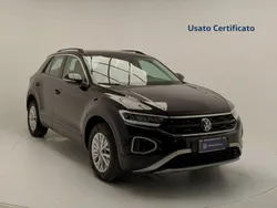 Deep black perlato Usata 2024 VW T-Roc Life SUV | 25.700 € (Buon prezzo)