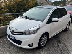 Bianco Usata 2012 Toyota Yaris Lounge Due volumi | 8500 € (Buon prezzo)