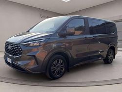 Grigio metallizzato Usata 2025 Ford Tourneo Custom Titanium Furgone | 42.900 € (Ottimo prezzo)