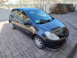 Nero Usata 2006 Renault Clio III Tre volumi | 3300 € (Molto cara)