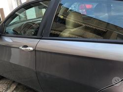 Grigio Usata 2005 Alfa Romeo 147 Due volumi | 1750 € (Buon prezzo)