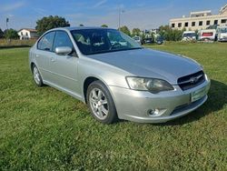 Grigio Usata 2005 Subaru Legacy Tre volumi | 2800 €