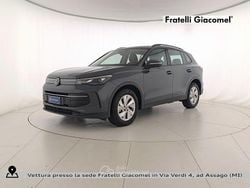 Dolphin grey metallizzato Usata 2024 VW Tiguan Life SUV | 33.900 € (Buon prezzo)