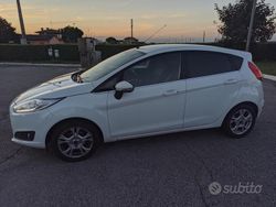 Bianco Usata 2017 Ford Fiesta Due volumi | 6800 € (Buon prezzo)