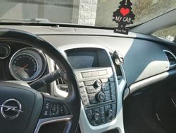 Grigio Usata 2015 Opel Astra GTC Coupé | 9200 € (Cara)