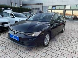 Nero Usata 2021 VW Golf VIII Life Station wagon | 14.900 € (Buon prezzo)