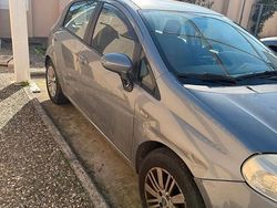 Grigio Usata 2007 Fiat Grande Punto Due volumi | 2300 € (Ottimo prezzo)