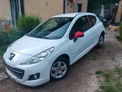 Usata 2010 Peugeot 207 Tre volumi | 5000 € (Buon prezzo)