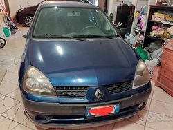 Blu Usata 2003 Renault Clio II Tre volumi | 1500 € (Ottimo prezzo)