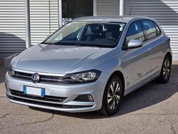 Argento Usata 2021 VW Polo Comfortline Tre volumi | 13.500 € (Buon prezzo)