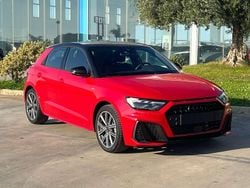 Rosso progressivo Nuova 2025 Audi A1 S-Line Tre volumi | 29.900 € (Buon prezzo)