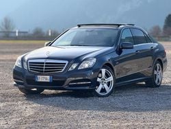 Grigio Usata 2010 Mercedes E350 Tre volumi | 8700 € (Buon prezzo)