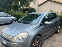 Usata 2010 Fiat Punto Due volumi | 2500 € (Buon prezzo)