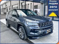 Nero/grigio Usata 2024 Jeep Compass Summit SUV | 27.900 € (Buon prezzo)