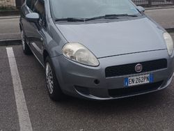 Grigio Usata 2012 Fiat Punto Due volumi | 2800 € (Buon prezzo)