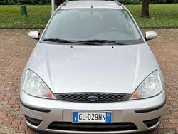 Argento Usata 2004 Ford Focus Ghia Station wagon | 1490 € (Ottimo prezzo)
