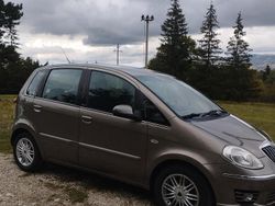 Marrone Usata 2010 Lancia Musa Monovolume | 5000 €