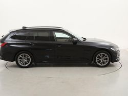 Usata 2021 BMW 320e Luxury Line Station wagon | 25.890 € (Buon prezzo)