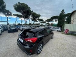 Nero metallizzato Usata 2020 Ford Focus ST-Line Tre volumi | 20.500 € (Molto cara)