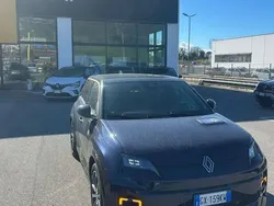 Nessuno Usata 2024 Renault R5 Iconic Due volumi | 33.400 € (Buon prezzo)