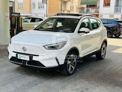 Bianco Usata 2022 MG ZS Luxury Tre volumi | 22.500 € (Buon prezzo)