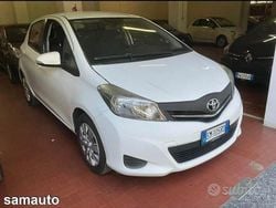 Bianco Usata 2012 Toyota Yaris Lounge Tre volumi | 5200 € (Buon prezzo)