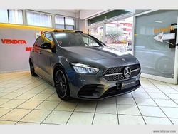 Grigio Usata 2023 Mercedes 180 Premium Tre volumi | 34.500 € (Buon prezzo)