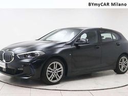 Black sapphire metallizzato Usata 2023 BMW 118 M Sport Due volumi | 25.000 € (Super prezzo)