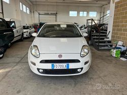 Bianco Usata 2016 Fiat Punto Tre volumi | 5900 € (Ottimo prezzo)
