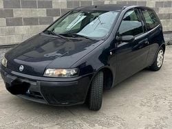 Nero Usata 2003 Fiat Punto Feel Tre volumi | 1500 € (Cara)