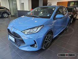 Blu/azzurro Usata 2020 Toyota Yaris Hybrid Trend Tre volumi | 15.400 € (Buon prezzo)