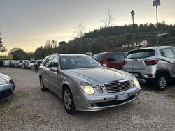 Gray Usata 2005 Mercedes E280 Avantgarde Tre volumi | 2800 € (Buon prezzo)