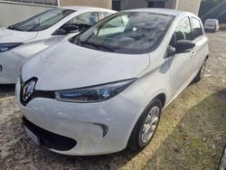 Bianco ghiaccio 369 Usata 2019 Renault Zoe Life Due volumi | 10.500 € (Buon prezzo)