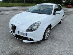 Bianco Usata 2019 Alfa Romeo Giulietta Due volumi | 6800 € (Ottimo prezzo)
