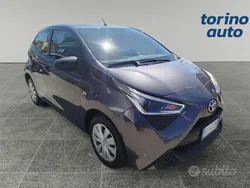 Grigio Usata 2021 Toyota Aygo Business Edition Due volumi | 10.790 € (Buon prezzo)